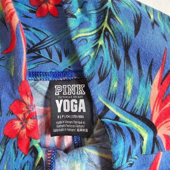 Pink Victoria's Secret Yoga or Biker Pretty Floral Cotton Shorts sz S - Picture 3 of 7